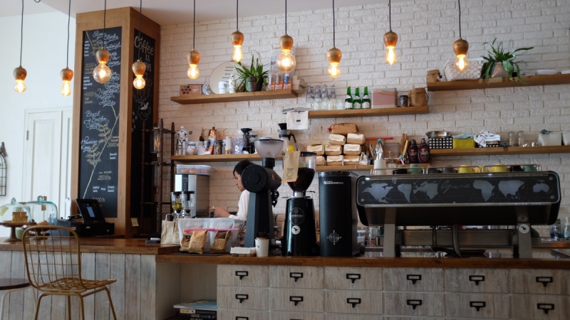 boutique-MASSOINS-min_coffee_shop_light_cafe_coffee_shop-32620